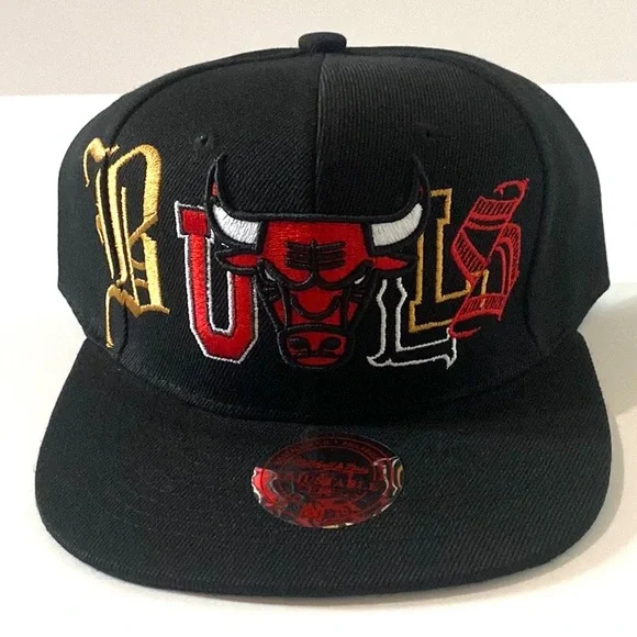 Chicago Bulls Hardwood Classics Mitchell & Ness Snapback - Picture 1 of 5